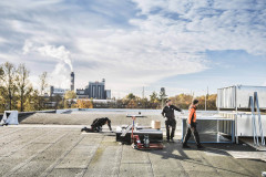 Miljö och Energiservice. Ventilation på tak, bilfirma. Bilder Per Knutsson